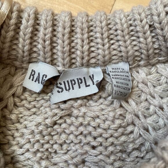 RAG Supply BNWOT Tan Chunky Knit Pullover Sweater Sz XSmall Cable Knit - Picture 4 of 5